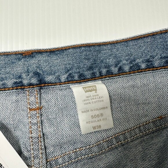Levi's 505 Medium Wash Denim Shorts 36 - Picture 4 of 4